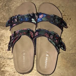 Woman’s Sandals